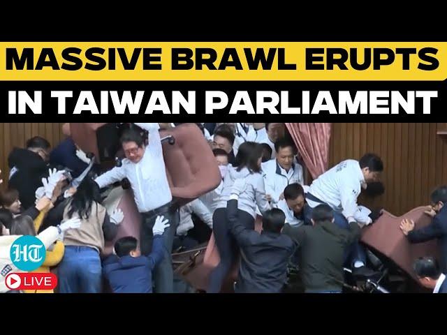 LIVE: All-out Brawl in Taiwan Parliament, Lawmakers Grapple, Exchange Blows|Taiwan Parliament Fight