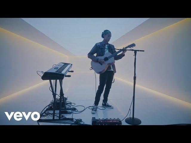 Dominic Fike - King of Everything (Live | Vevo DSCVR)