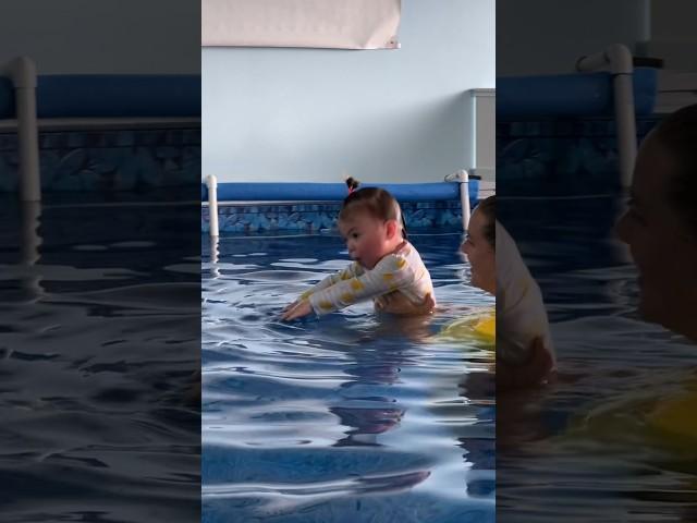 My toddler learns to swim!! Week 2!!