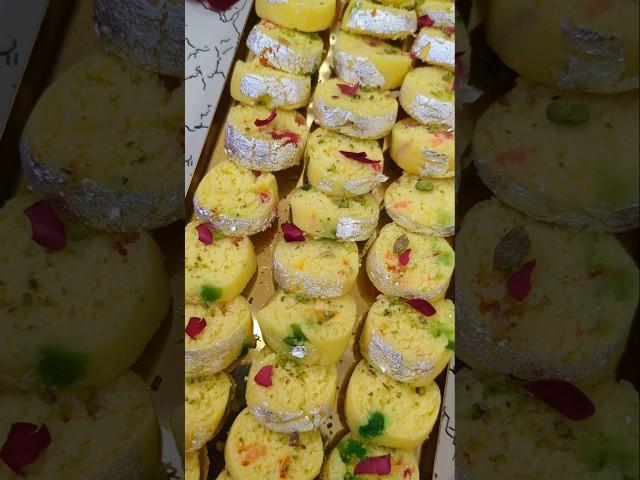 Holi Special Dudh ki Barfi | केवल दूध से बनाये जबरदस्त मिठाई होली स्पेशल #holispecial #geetascooking