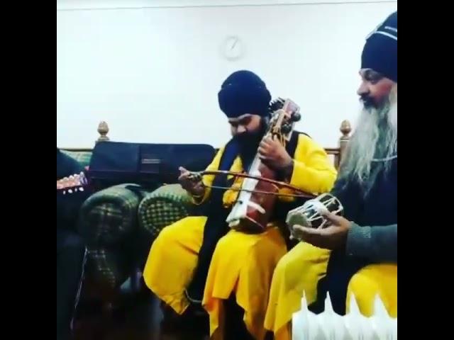 Amazing sarangi master sobha singh sitara playing song tere rang neyare