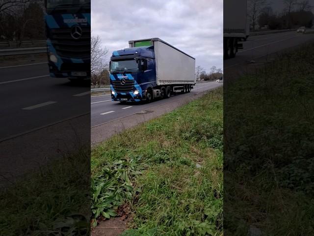 Mercedes-Benz ACTROS - Woodland - A1(M) motorway #truckspotting #tomir #slowmotion