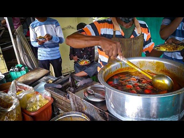 It's Breakfast Time in Nagpur-Spicy Tari Poha Rs15-Full Tari Poha Preparation-Best Street food