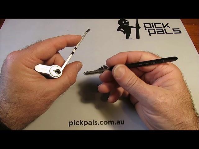 Pickpals 60 second expert   Raking open your first lock