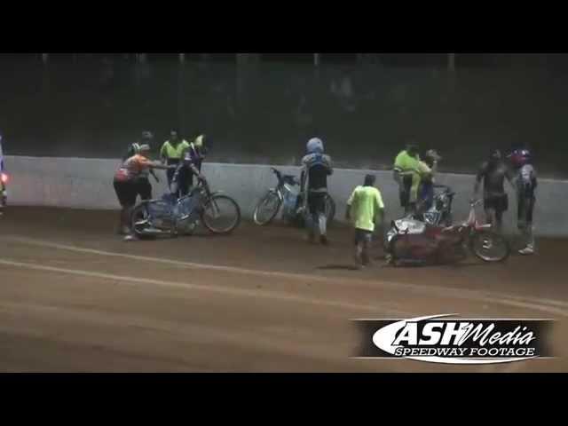 Solos: Nick Morris Crash - Maryborough Speedway