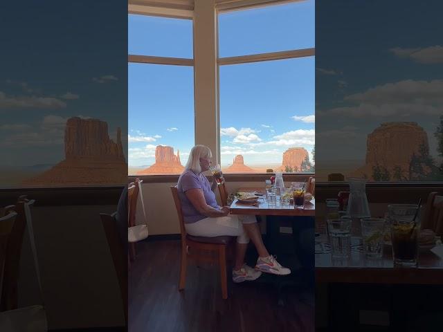 Monument Valley - Dinner with a killer view.