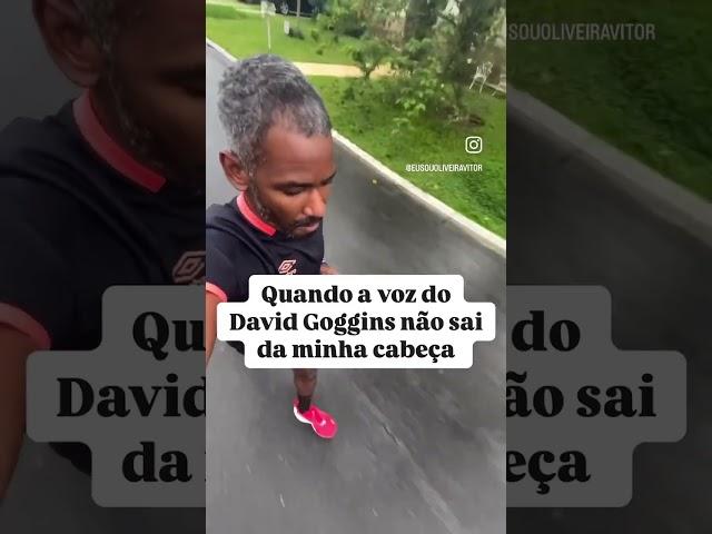 Correndo as 5 da manhã no condomínio debaixo de chuva ouvido a voz do David Goggins #shorts