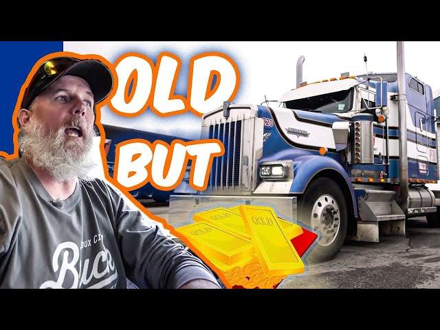 Old But GOLD! I Changed My 2014 VOLVO for an Old 1996 Kenworth W900