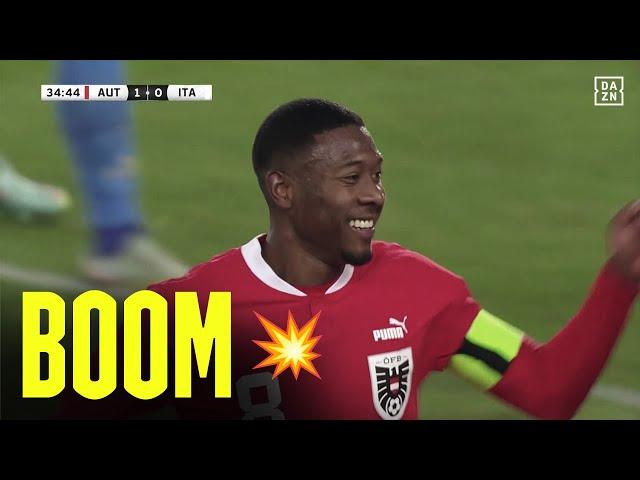 Alaba Baba mit dem Mega-Gerät | DAZN