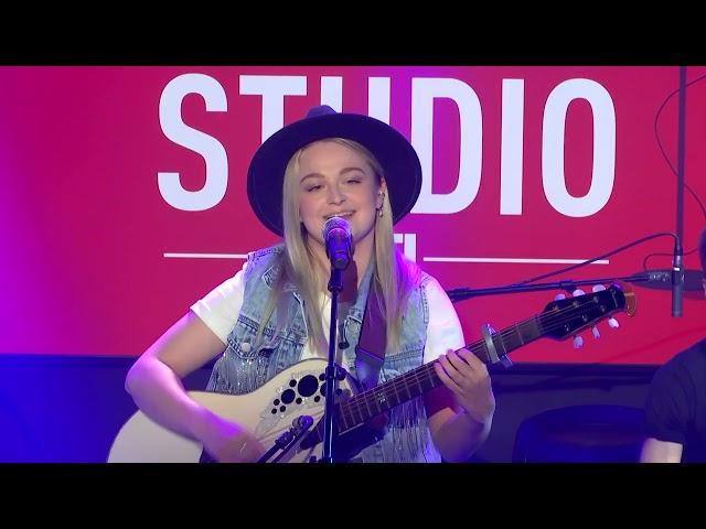 Eloïz - Hey bro (Live) - Le Grand Studio RTL