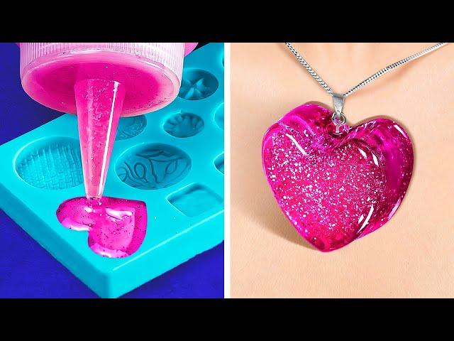 HOW TO LOOK COOL WITH HANDMADE JEWELRY | Colorful Resin And Glue Gun DIY Crafts