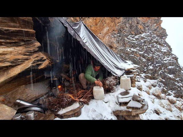 Most Relaxation Himalayan Village Life into the Snow | Dolpa | Nepal | Cooking And Eating with Snow