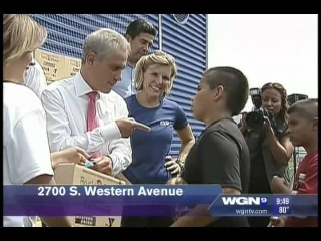 WGN   News at 9   Back to School Event