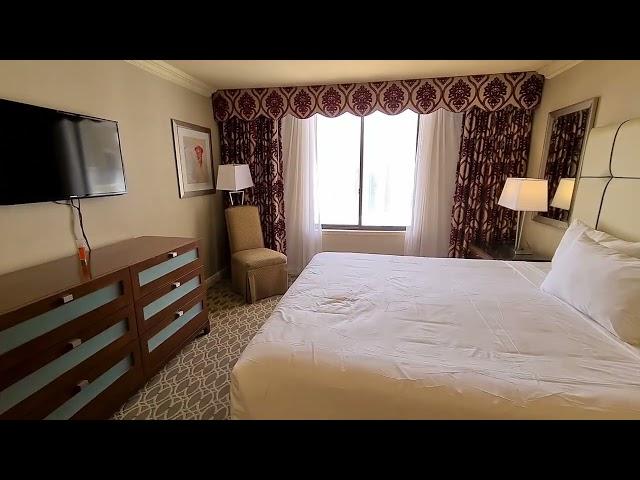 Excalibur Royal Luxury Suite room tour