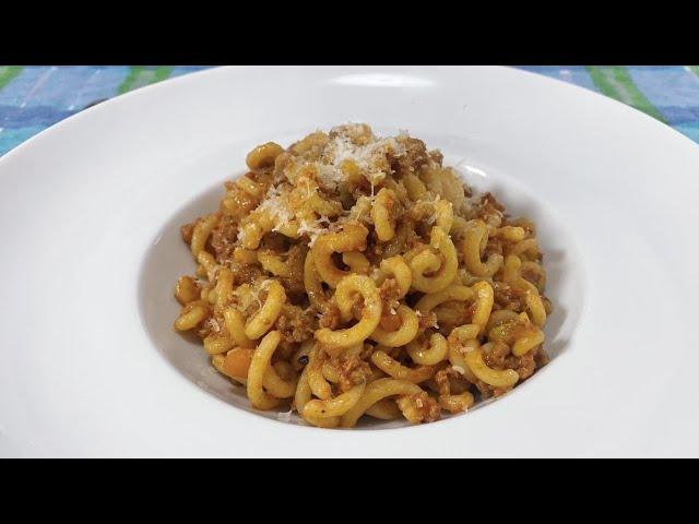 Pasta con la Salsiccia, la Ricetta Originale Emiliana, GRAMIGNA ALLA SALSICCIA