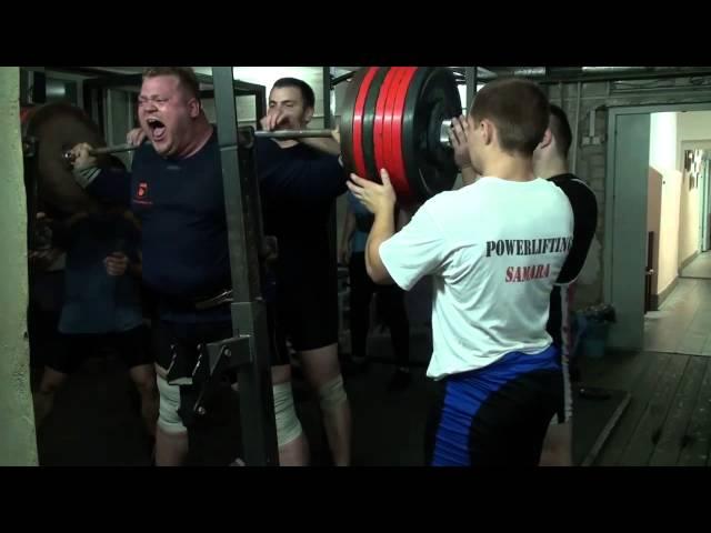 904 lb / 410 kg Raw with Wraps Squat - Andrey Konovalov