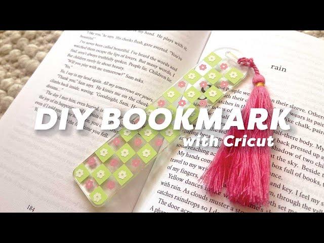 How To Make DIY Bookmark With Cricut ️