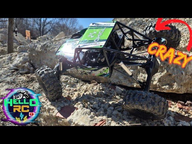 CAN YOUR CRAWLER DO THIS? insane capabilities of the Axial Gilamon!