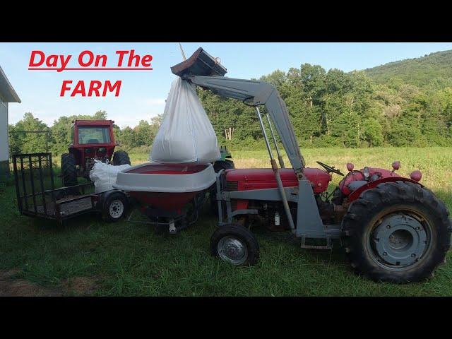 Day On The Farm -Loading The Fertilizer Spreader- Kubota VS (Vicon) Wig-Wag MF 50, MF 1105 & JD 5055