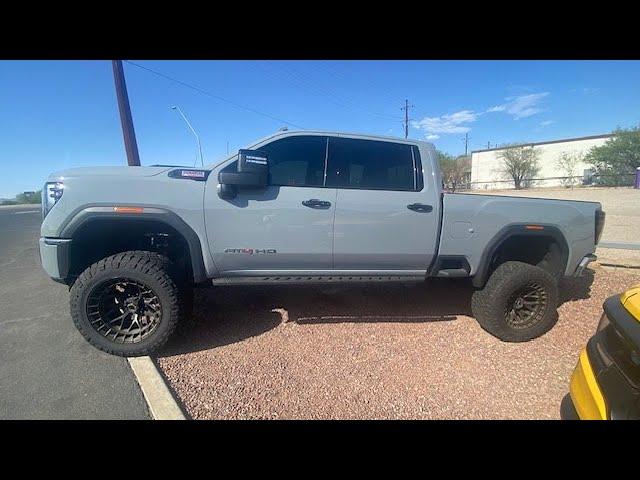 2024 GMC Sierra 2500HD AT4 Duramax 6.6L V8 Turbodiesel 4x4