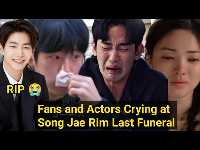 Jung Hae In, Kim Soo Hyun, Song Hye Kyo Crying at Song Jae Rim Last Funeral