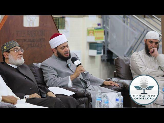 Shaykh Shoaib [Shaykh Minshawi Taqleed] in front of Shaykh D. Ahmed Al'Ma'saraawi