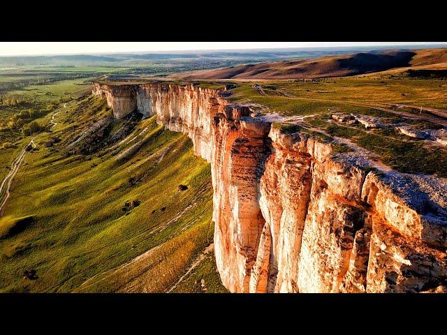 БЕЛАЯ СКАЛА в Крыму - ЖУТКОЕ место. Путешествие по краю пропасти. ГИГАНТСКОЕ дерево СУВОРОВСКИЙ ДУБ.