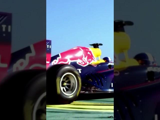 Red Bull Racing F1 Stunt on Burj Al Arab Helipad with David Coultard