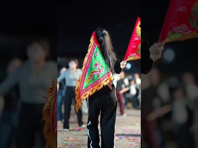 华美女子英歌，令旗手陈虹仪回归