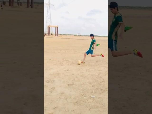 football  love you #messi #instagram #karachiboy #wow #cr7 #football #messi #karachiboy #capcut