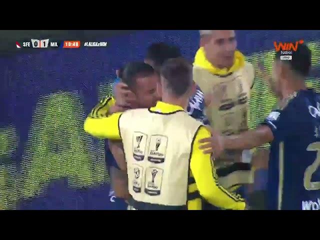 Golazo de Leo Castro en el Clásico Capitalino con un pase de lujo de Montero