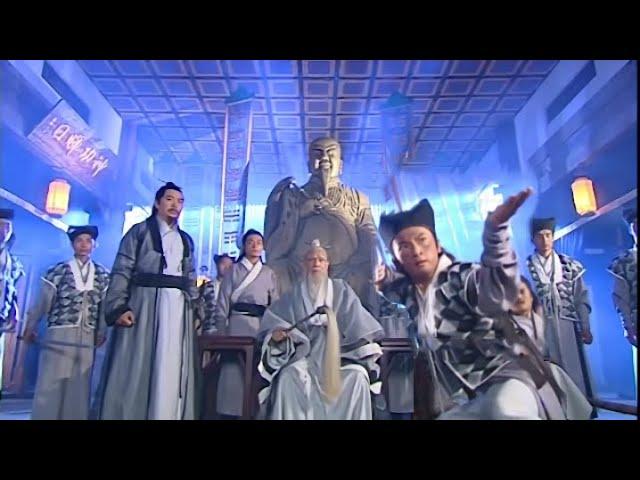 Zhang Sanfeng was ambushed and instantly taught Zhang Wuji "Tai Chi" to defeat Xuan Ming Elders.