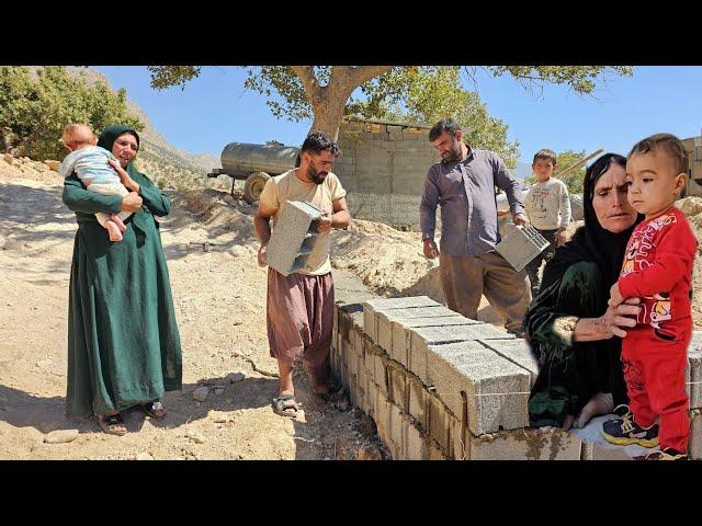 Mirza and her family help Sifla and her son Arad to fix the kitchen