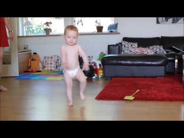 Dancing baby shows off adorable moves