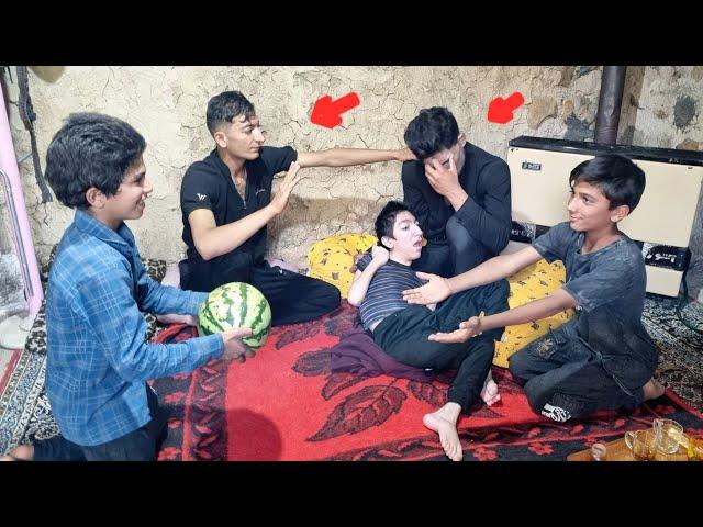 Afshin's attempt to help the children of Soraya Zalfa's mother in the village 