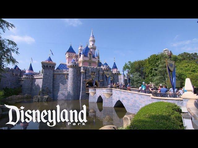 A Tour of Disneyland Park