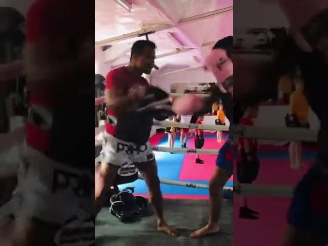 Mohammed Faizan training with jompop kiatphontip