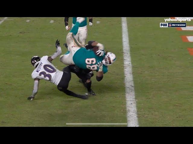 Robert Hunt Scores The Funniest Touchdown You''ll Ever See