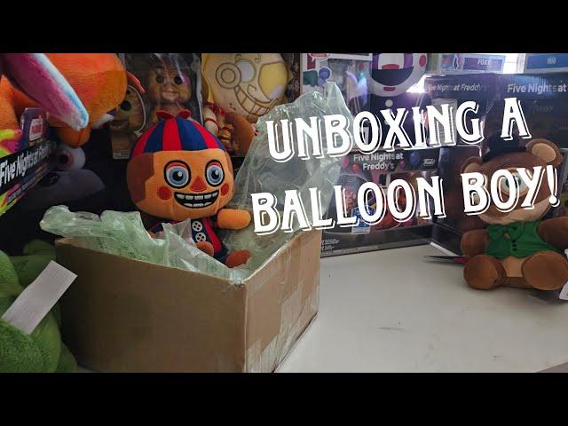 Unboxxing Balloon Boy! (FNAF PLUSH)