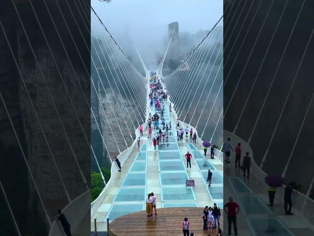 张家界，最长的玻璃桥 Zhangjiajie China, the longest glass bridge