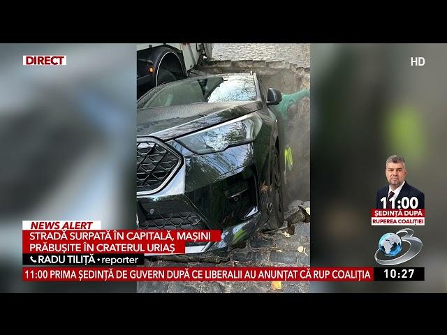 O stradă s-a surpat în București. Mai multe mașini, „înghițite” de un crater