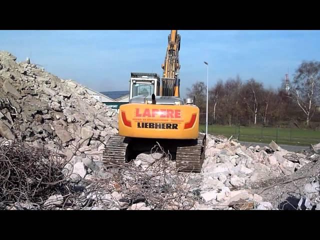 Hydraulic concrete pulverizer Arden Equipment BBH800B on LIEBHERR