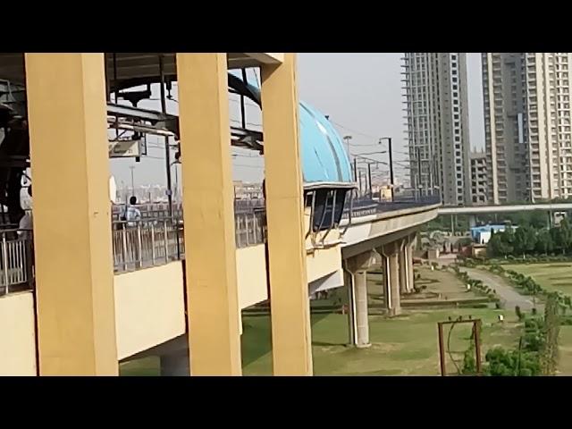 Botanical garden Metro station , Delhi metro