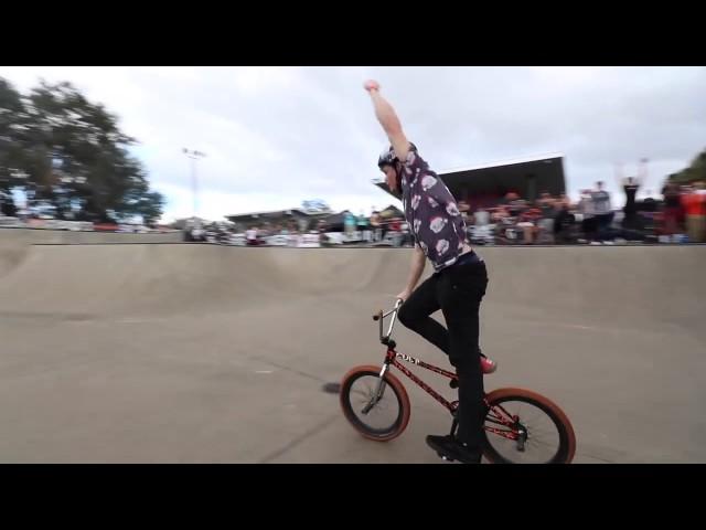Big Boy VS Dave Mirra freestyle BMX on Sega Dreamcast