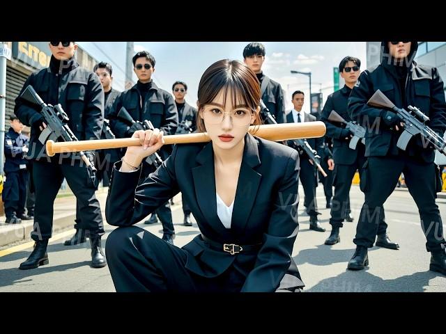 The young master's contract wife, a rich CEO, enjoys pretending to be poor and living off his family