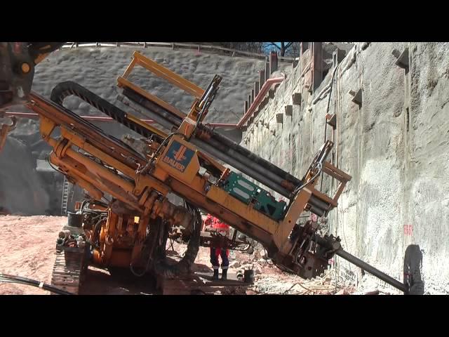 EURODRILL - RHV 1500 ||| Verankern eines Trägerverbaus / Anchoring of a king-pile retaining wall