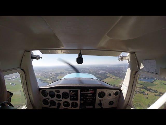 Eerste vliegles, vliegveld Hoogeveen (EHHO) met Cessna