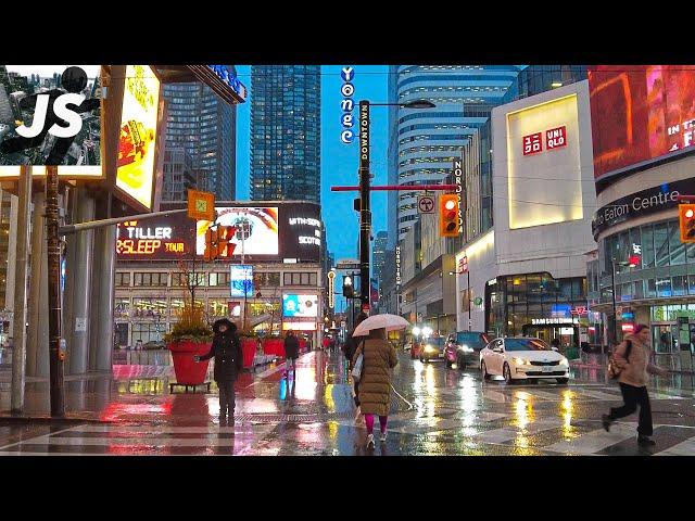 Freezing Rain on Yonge Street | Downtown Toronto Walk (Dec 2022)