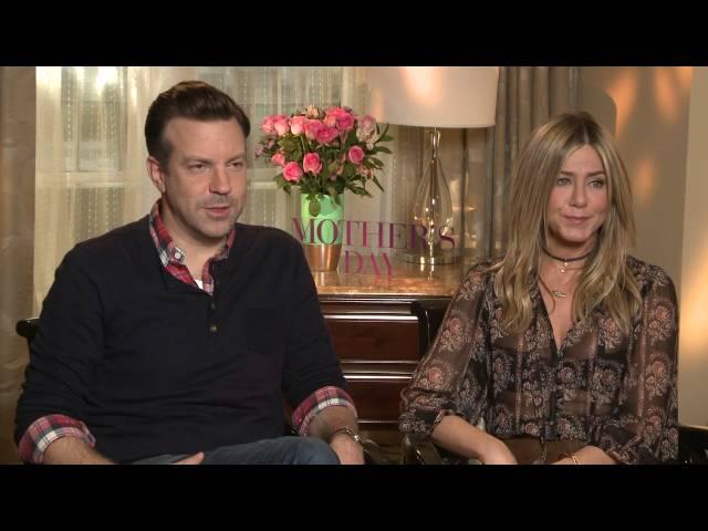 Justin Theroux throws Jennifer Aniston under the bus