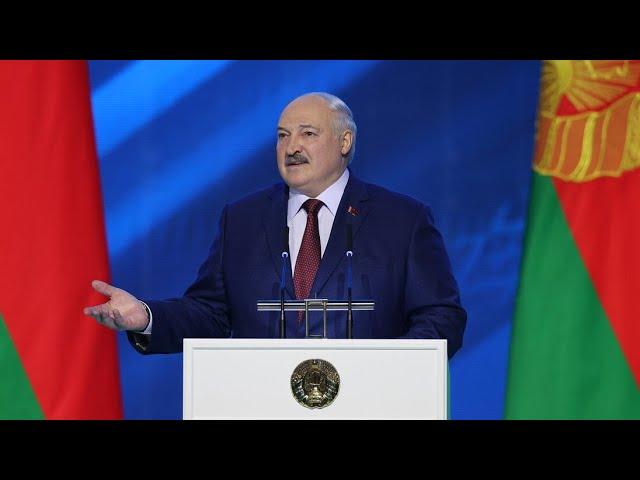 Лукашенко: "Ни в коем случае ни украинцам, ни россиянам, ни американцам этого делать нельзя!!!"